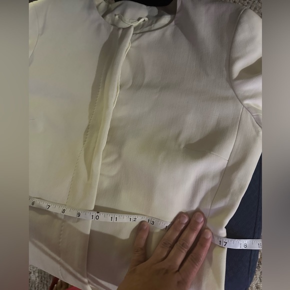 MaxMara Cream Hidden Button Suit Blazer - Picture 8 of 10